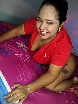 Snapshot of Angelly_ricura chatting on 15, 11, 2025 Angelly ricura online show from 15, 11, 2025