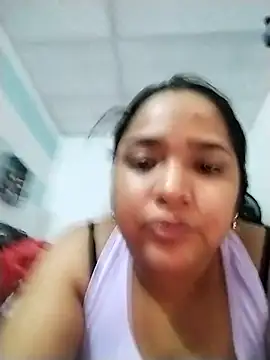 Snapshot of Angelly_ricura chatting on 17, 11, 2025 Angelly ricura online show from 17, 11, 2025