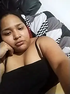 Snapshot of Angelly_ricura chatting on 23, 11, 2025 Angelly ricura online show from 23, 11, 2025