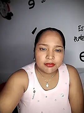 Snapshot of Angelly_ricura chatting on 17, 12, 2025 Angelly ricura online show from 17, 12, 2025