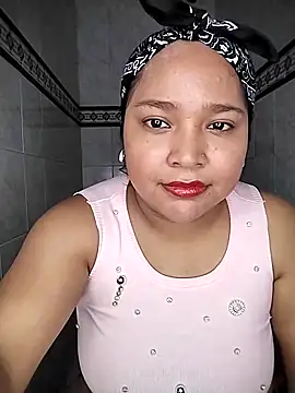 Snapshot of Angelly_ricura chatting on 19, 12, 2025 Angelly ricura online show from 19, 12, 2025