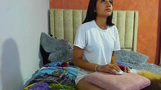 Naomi 205 online show from 1, 12, 2025