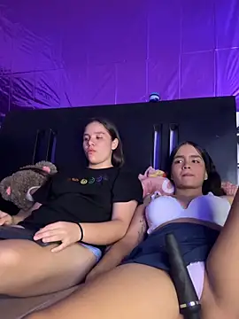 Ashley and Zoe online show from 30, 10, 2025