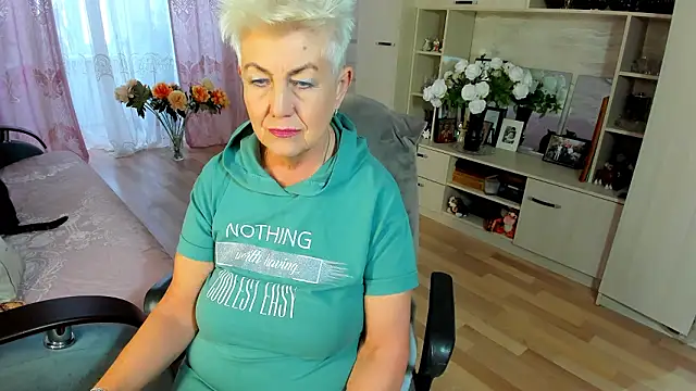 HotandMature online show from 22, 2, 2026