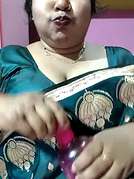 Snapshot of hotbhabhi011 chatting on 13, 5, 2026 hotbhabhi011 online show from 13, 5, 2026