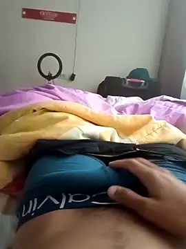 Snapshot of Casfell chatting on 4, 11, 2025 Casfell online show from 4, 11, 2025