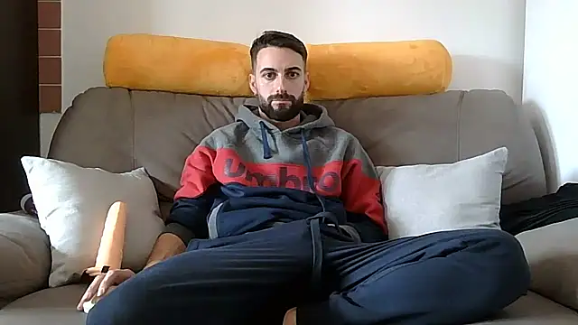 Amicisegreti online show from 18, 2, 2026