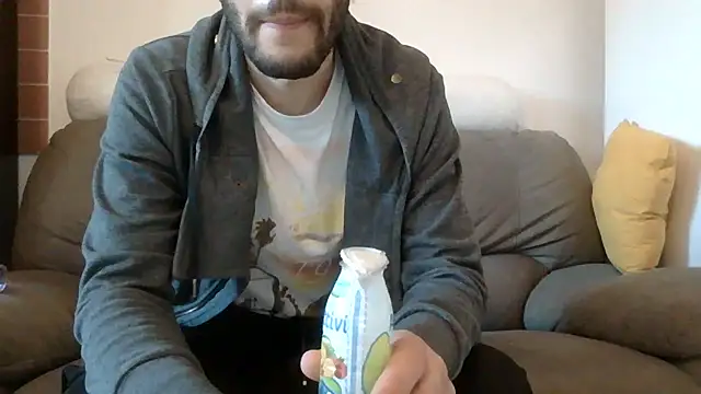 Amicisegreti online show from 4, 4, 2026