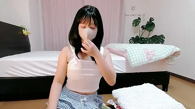 Snapshot of saran_sararan2 chatting on 13, 10, 2025 saran sararan2 online show from 13, 10, 2025