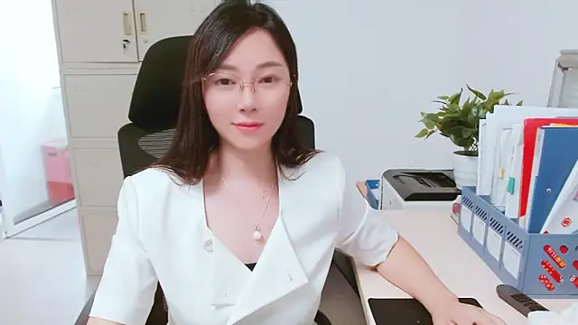 OL-Lily online show from 10, 10, 2025