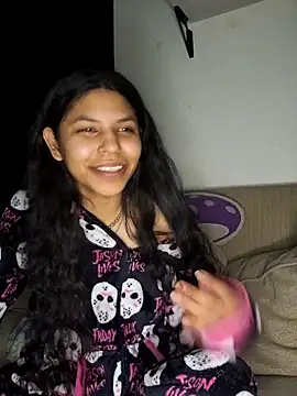 Sum1sDahtr online show from 4, 10, 2025