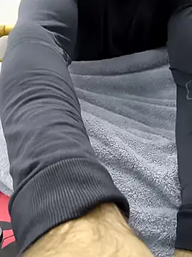 yazinyazin1 online show from 24, 11, 2025