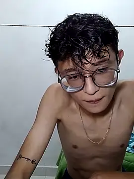 SantiagoRusso18 online show from 18, 1, 2026