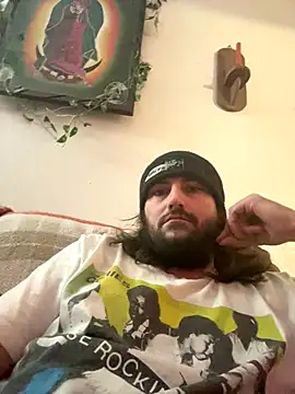 Snapshot of crashnasty chatting on 17, 10, 2025 crashnasty online show from 17, 10, 2025