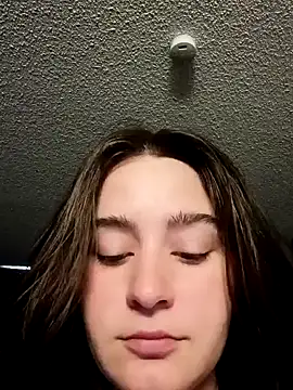 freakylittlebitch69 online show from 1, 10, 2025