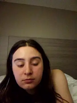 freakylittlebitch69 online show from 10, 10, 2025