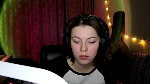 CutieAnny online show from 4, 3, 2026