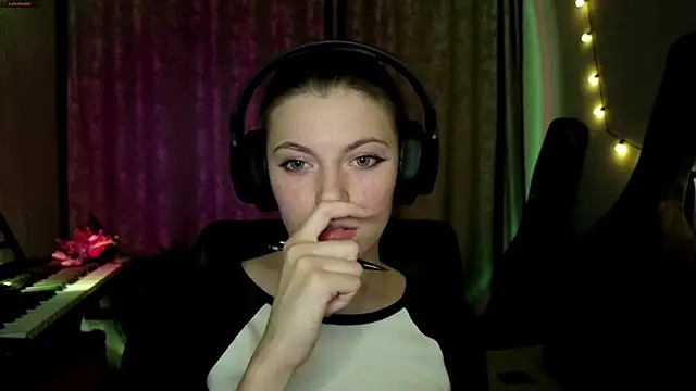 CutieAnny online show from 25, 3, 2026