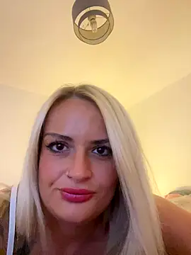 Seductive-SkyeXXX online show from 23, 10, 2025
