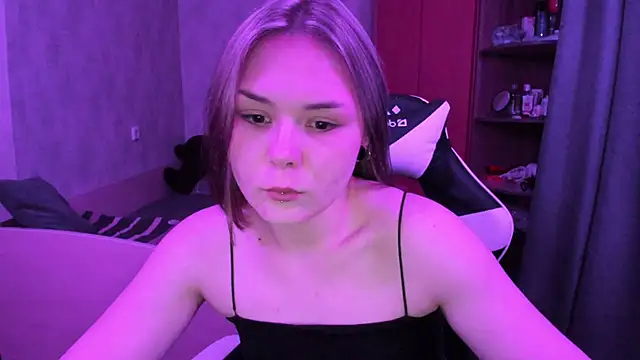 Snapshot of Sophi_gi chatting on 20, 10, 2025 Sophi gi online show from 20, 10, 2025