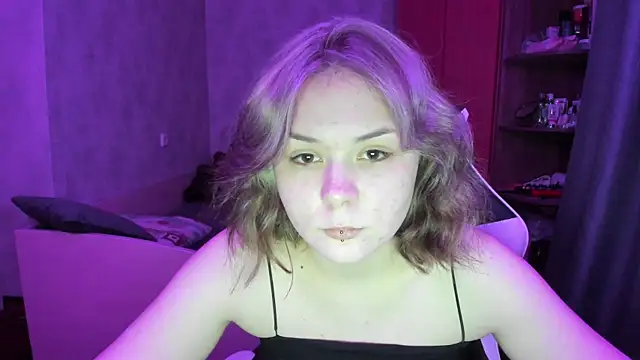 Snapshot of Sophi_gi chatting on 23, 10, 2025 Sophi gi online show from 23, 10, 2025