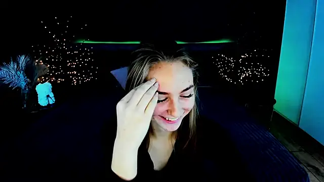 Snapshot of MilaAddams chatting on 10, 10, 2025 MilaAddams online show from 10, 10, 2025