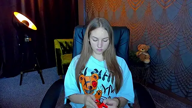MilaAddams online show from 11, 7, 2026