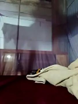 LucyyLy online show from 4, 12, 2025