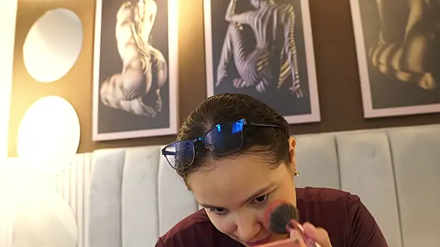 Tayler Kim online show from 18, 12, 2025