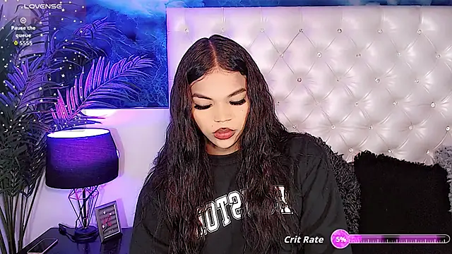 Valeria Swett  online show from 11, 11, 2025