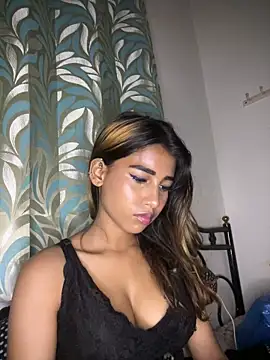 STRIP GLOW online show from 22, 2, 2026