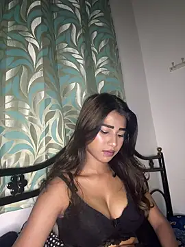 STRIP GLOW online show from 8, 3, 2026