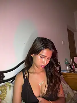 STRIP GLOW online show from 2, 5, 2026