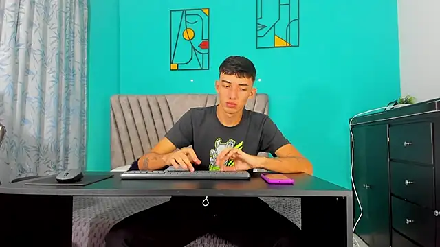 Maikol Ortiz online show from 10, 4, 2026