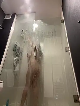 reinalatinaVIP online show from 3, 4, 2026