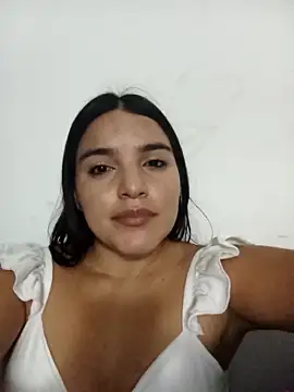 chloe 90 online show from 13, 10, 2025