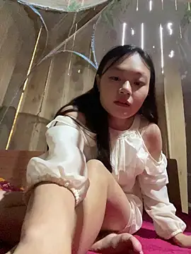 mai-xinh online show from 18, 10, 2025