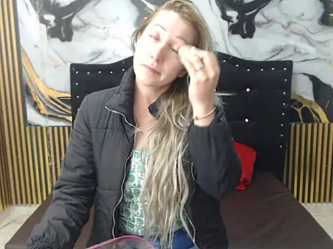 swetchrystal online show from 3, 10, 2025