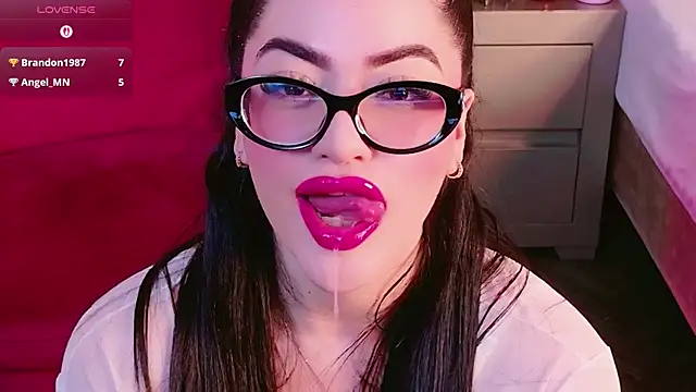 Catalina-Malave online show from 24, 6, 2026
