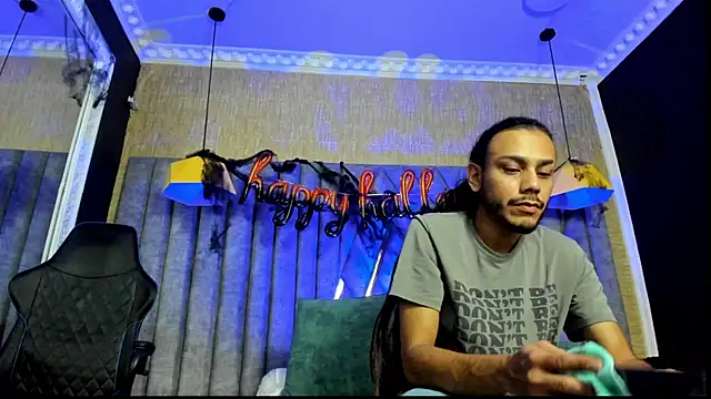 Boss Domiinator online show from 26, 10, 2025