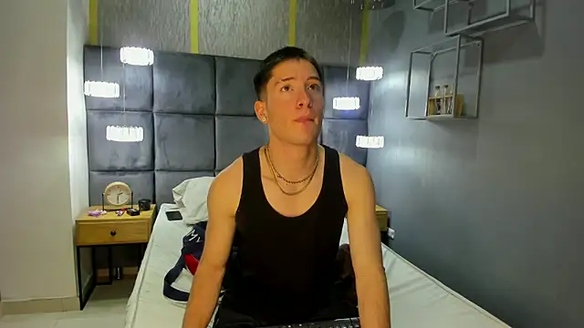 HunterHeat  online show from 17, 9, 2025