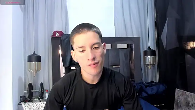 HunterHeat  online show from 21, 4, 2026