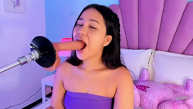 emma clarke  online show from 4, 10, 2025