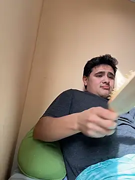 Snapshot of whitsblack chatting on 17, 11, 2025 whitsblack online show from 17, 11, 2025