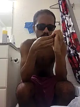 Snapshot of moneybaggtj chatting on 10, 9, 2025 moneybaggtj online show from 10, 9, 2025