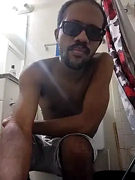 Snapshot of moneybaggtj chatting on 17, 9, 2025 moneybaggtj online show from 17, 9, 2025