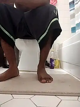 Snapshot of moneybaggtj chatting on 17, 10, 2025 moneybaggtj online show from 17, 10, 2025