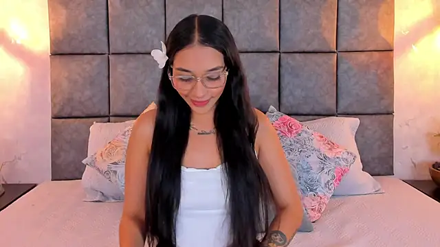 Snapshot of Roseaurora chatting on 5, 7, 2026 Roseaurora online show from 5, 7, 2026