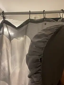 Prettygirl6070 online show from 17, 4, 2026