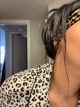 Prettygirl6070 online show from 17, 4, 2026